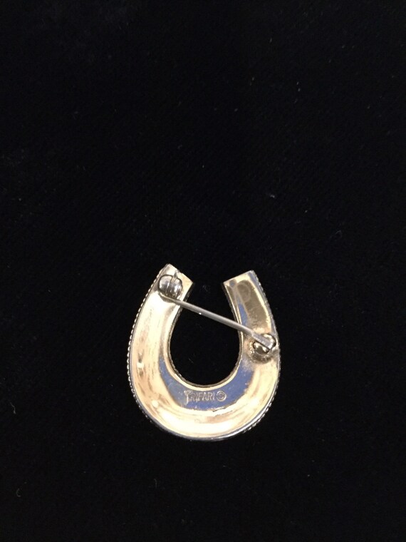 TRIFARI ENAMELED HORSESHOE Brooch - image 5