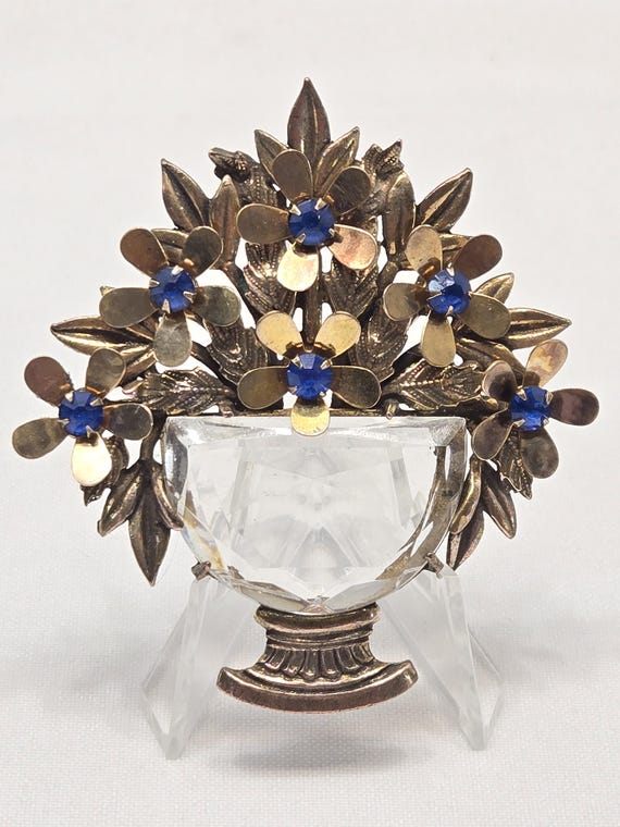 Unsigned GOLDMAN &GOLDMAN BASKET of Flowers Brooch