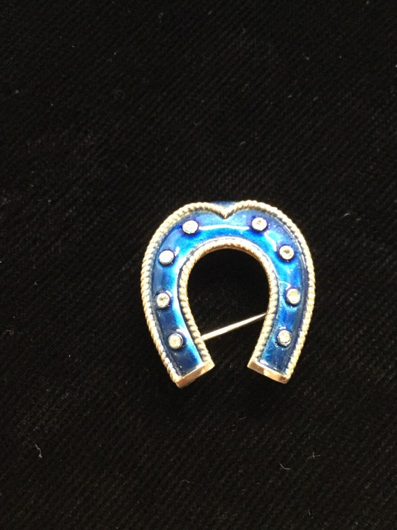 TRIFARI ENAMELED HORSESHOE Brooch - image 3