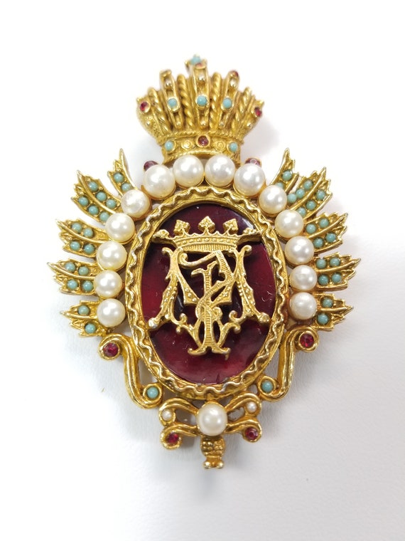 Amazing ART ROYAL CROWN and Crest Brooch