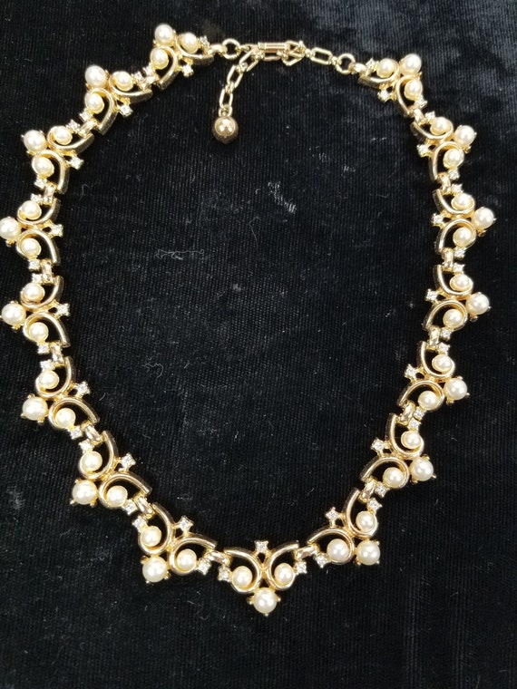 TRIFARI SCROLLED Pearl's and DIAMANTE Necklace - image 2