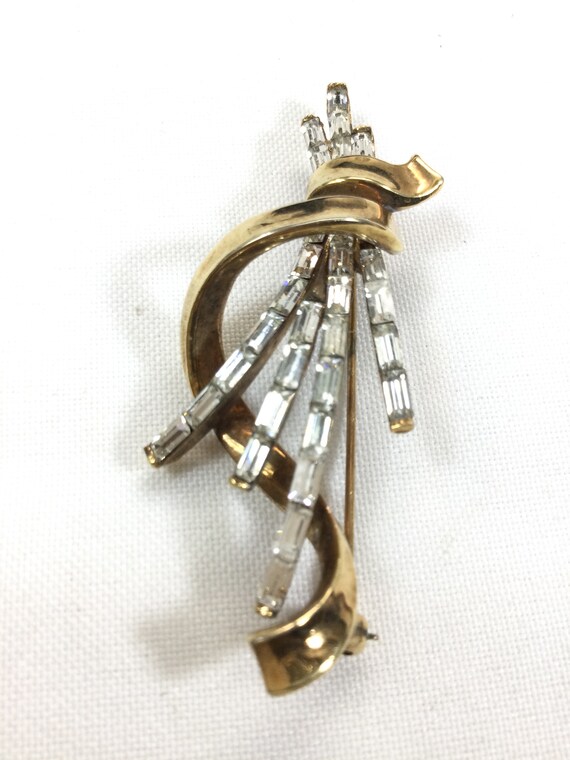TRIFARI METEOR BROOCH View 3