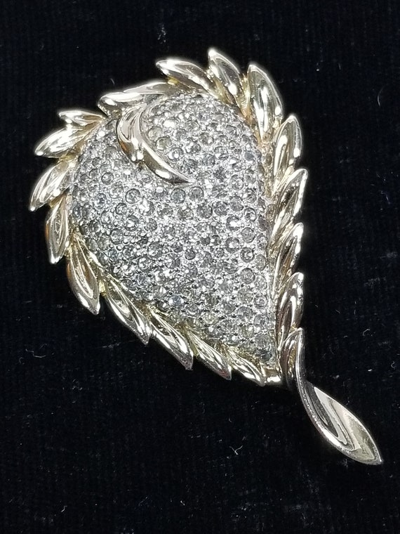 JOMAZ FRILLY HEART and Pave Brooch