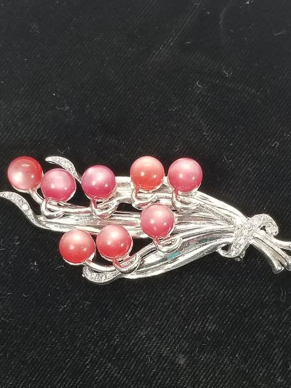 Unsigned CORO Raspberry MOONGLOWS FLOWERS Fur Clip - image 3