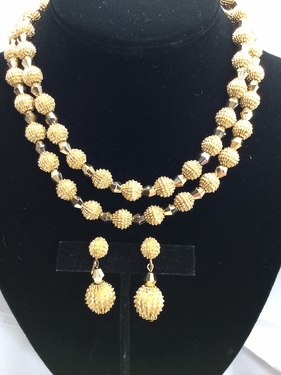 TRIFARI GOLD NUGGET and Arum Crystal Necklace and 