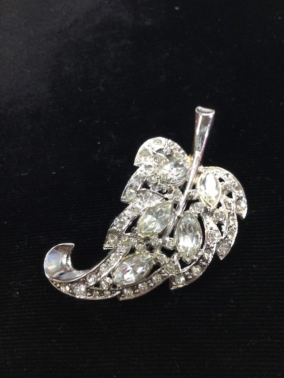 CORO PEGASUS PAVE Leaf Brooch