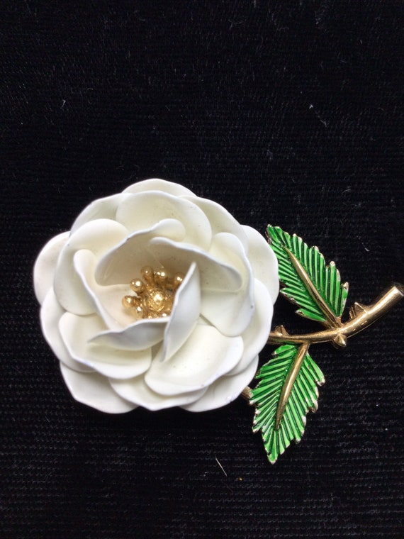 TRIFARI ENAMELED White Rose Brooch - image 2