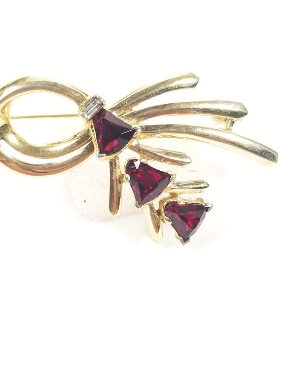 MAZER BROS. RUBY Bell Flower Brooch