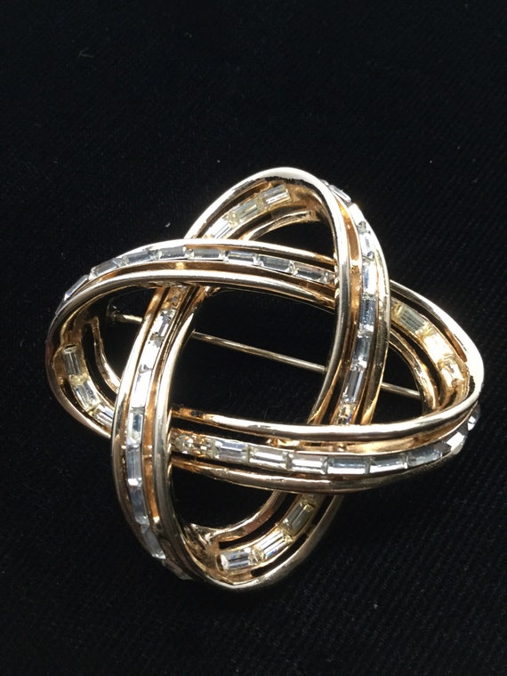 COROCRAFT LOOPS BROOCH