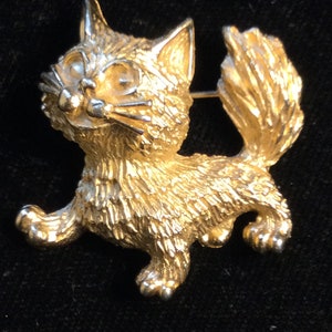 TRIFARI KITTY BROOCH