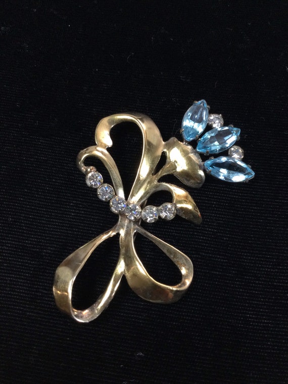 STERLING BLUE Floral BROOCH