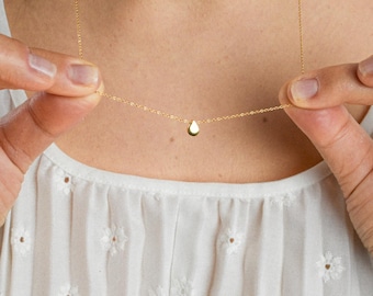 Dainty Teardrop Necklace for the Minimalist Mom, Elegant Simple Jewelry Gift for Daughters From Mother in Law, Gold or Sterling Silver AD099