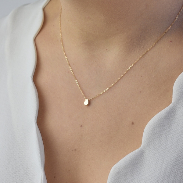 Tiny Gold Drop Necklace, Dainty Teardrop Necklace, Layering Necklace, Simple Gold Necklace, Elegant Minimal Silver Gift for Daughter AD099