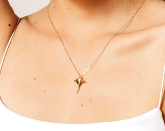 Gold Stingray Necklace, Dainty Stingray Necklace, Dainty Gold Necklace, Every Day Necklace, Best Friend Gift, Minimalist Gift for her AD023
