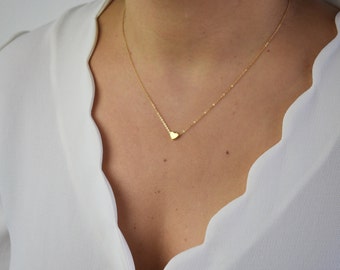 Tiny Heart Necklace, Gold Heart Necklace, Dainty Heart Necklace, Delicate Silver Girlfriend Gift, Thin Gold Chain Flower Girl Necklace AD079