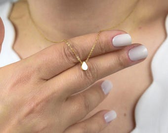 Dainty Teardrop Necklace for the Minimalist Mom, Elegant Simple Jewelry Gift for Daughters From Mother in Law, Gold or Sterling Silver AD099