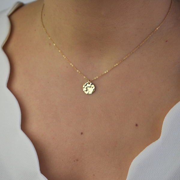 Hammered Disc Necklace, Dainty Coin Necklace, Every Day Necklace, Small Disc Necklace, Thin Gold Chain, Circle Necklace, Birthday Gift AD014