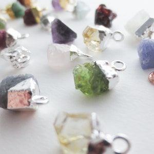 12-13mm Tiny Natural Raw Nugget Crystal Gemstone Pendant Charm 925 Sterling Silver 18k Gold Rose Vermeil Emerald Aquamarine Diamond Sale Diy