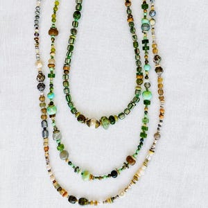 Collection Fanatique de Festivals de Musique | Jaspe rouge, préhnite, opale, agate, perles, verre de Java, et plus encore