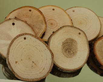 Set of 30 wooden slices with hole, wood rounds , wooden ornamets, wood circles, tag slices, woodland wedding decor, slices with bark.