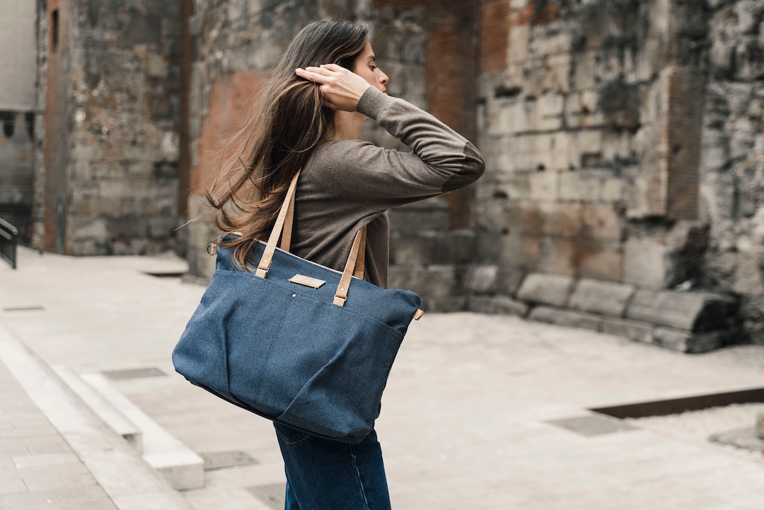 Simple Modern Canvas Tote Bag for Women | Large Work Shoulder-Bag  with-Laptop-Sleever and Zipper Top | Canvas Exterior and Vegan Leather  Straps