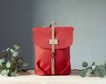 Elegant Women's Vegan Canvas Backpack - Versatile and Fashionable