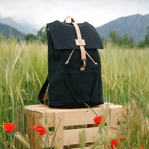 Daypack for a sustainable lifestyle advocate, Environment-friendly canvas backpack for a weekend getaways, Unisex bag with laid-back look image 1