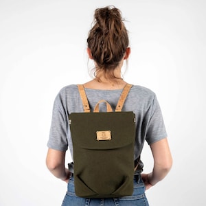 Vegan Mini Rucksack Geldbörse, Vegan Taschen für Frauen, Kleine Rucksack Geldbörse Frauen, Canvas Mini Rucksack, Vegan Rucksack mit Korkleder Details