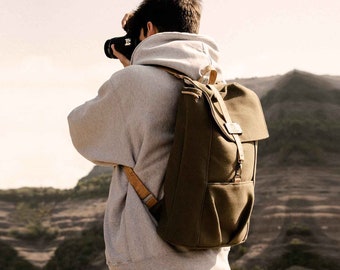 Beige backpack mens online
