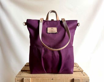 Botanical Cottagecore Convertible Backpack - Women  display picture 1