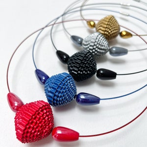 Collana di carta, Girocollo perle di ceramica, Girocollo Minimal, Gioiello contemporaneo, Girocollo dichiarazione, Gioiello futuristico