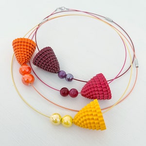 Collana di carta, Girocollo perle di ceramica, Girocollo Minimal, Gioiello contemporaneo, Girocollo dichiarazione, Gioiello futuristico