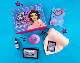 Pop Art Pamper Gift Box: Bath Bomb, Chill Pills & Charm Bracelet