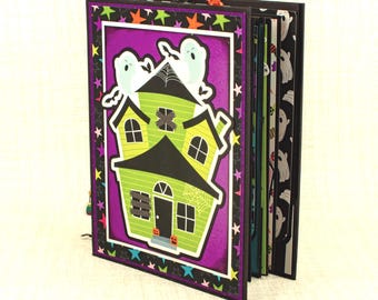 Haunted House Mini Scrapbook Album: Halloween Photos & Journaling