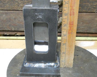 Guillotine de forgeron avec matrice de boucher de 3/4 po. X 1 1/2 po.