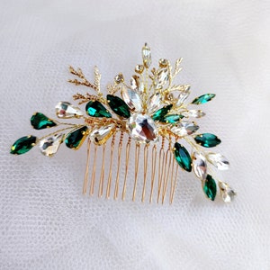 Emerald green and gold hair comb, Bridal comb with emerald crystal and branch for bride, Green prom headpiece