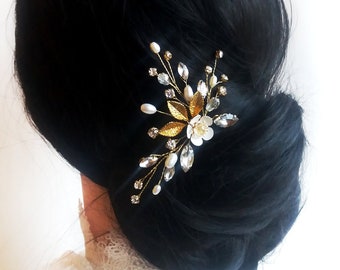 Wedding hair pin crystal headpiece Gold hair comb Bridal rhinestone headpiece Gold leaf hair pins Bridesmaid Pearl pins Wedding hair piece