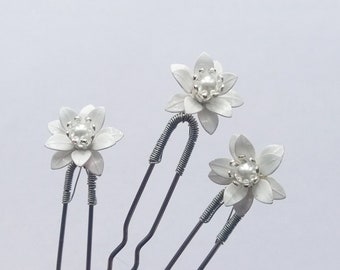 Set of hair pins white gypsophila Bridal hair vine Bridesmaid party gifts Small white flower Wedding hair pins Hairpiece