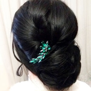 Bridal hair pin, Emerald green hair piece, Wedding hairpiece Bridesmaid hair pins