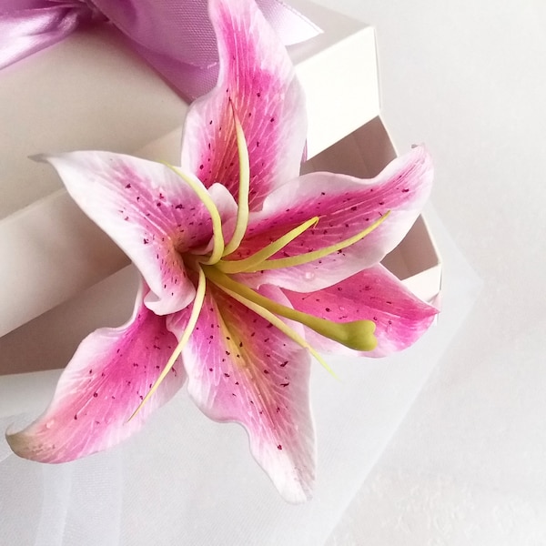 Bridal hair pin Pink lily wedding hair piece for Bride, Tropical hair flower