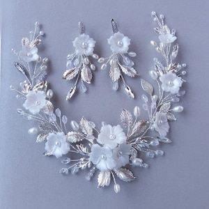 Bridal set silver hair vine & earrings, Wedding Flower hair piece,  Bohemian wedding Accessories Pearl hair vine