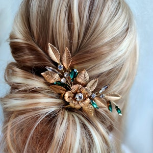 Wedding hair piece for bride, Bridal comb with emerald crystal and leaves, Hair accessories