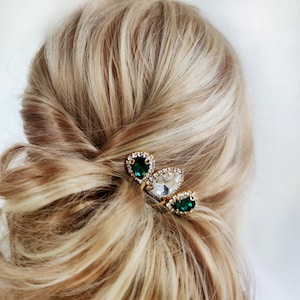 Bridal gold hair comb with emerald green and clear crystals, Wedding green hair piece, Bridesmaid hair pins Emerald hair jewelry bride