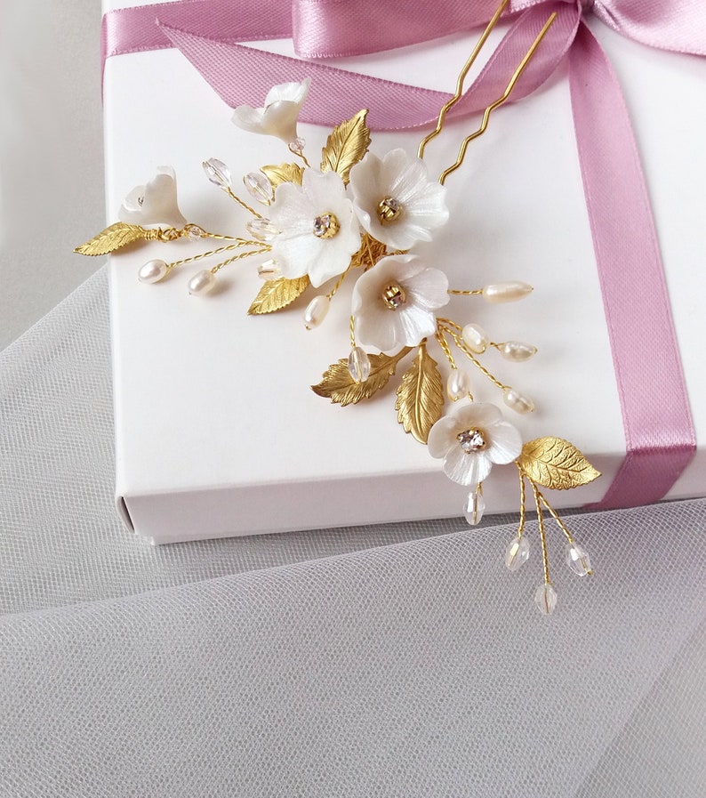 Épingle à cheveux de mariage avec feuille dor, fleurs blanches et cristaux, Pièce de cheveux de mariée pour la mariée, Cadeau de demoiselle dhonneur BR-116 image 9