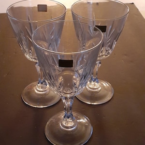 3 Luminarc Verrerie D&#39;Arques France Crystal Wine Glasses
