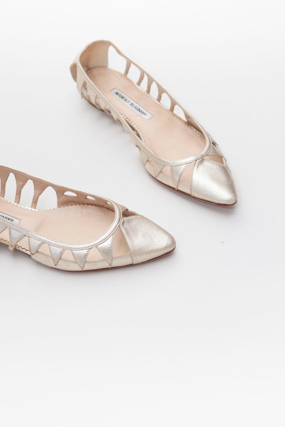 Vintage Manolo Blahnik Flats - image 5