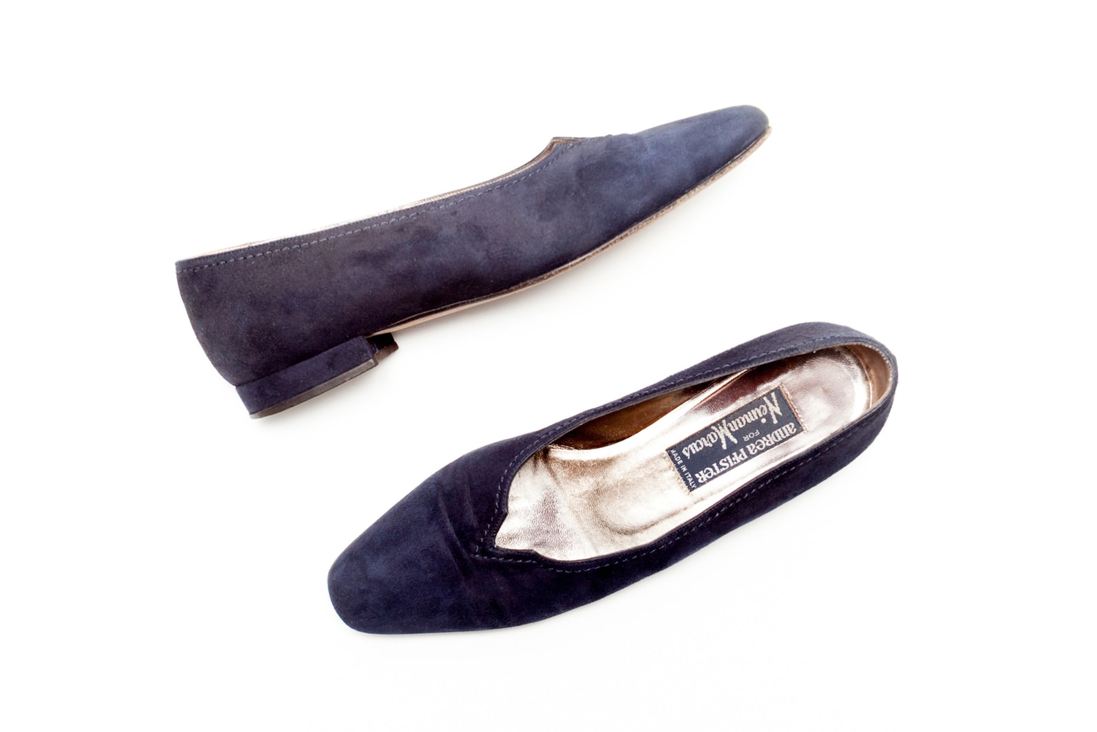 andrea pfister • vintage shoes • slip on flats in black suede • v front topline • low heel flats • vtg ballet flats • made in it