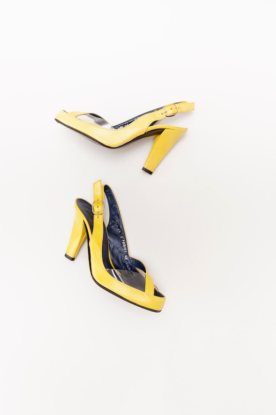 Charles Jourdan Vintage Yellow Leather Heels • Si… - image 3