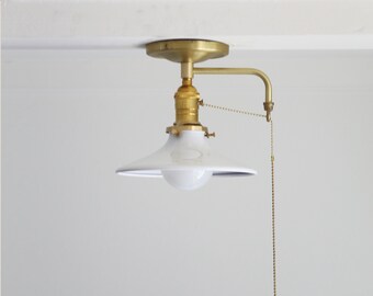 Ceiling light with pull chain switch, Casting brass canopy ceiling light