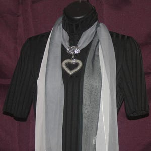 Scarf w/Jewelry Accessory - Black Multi